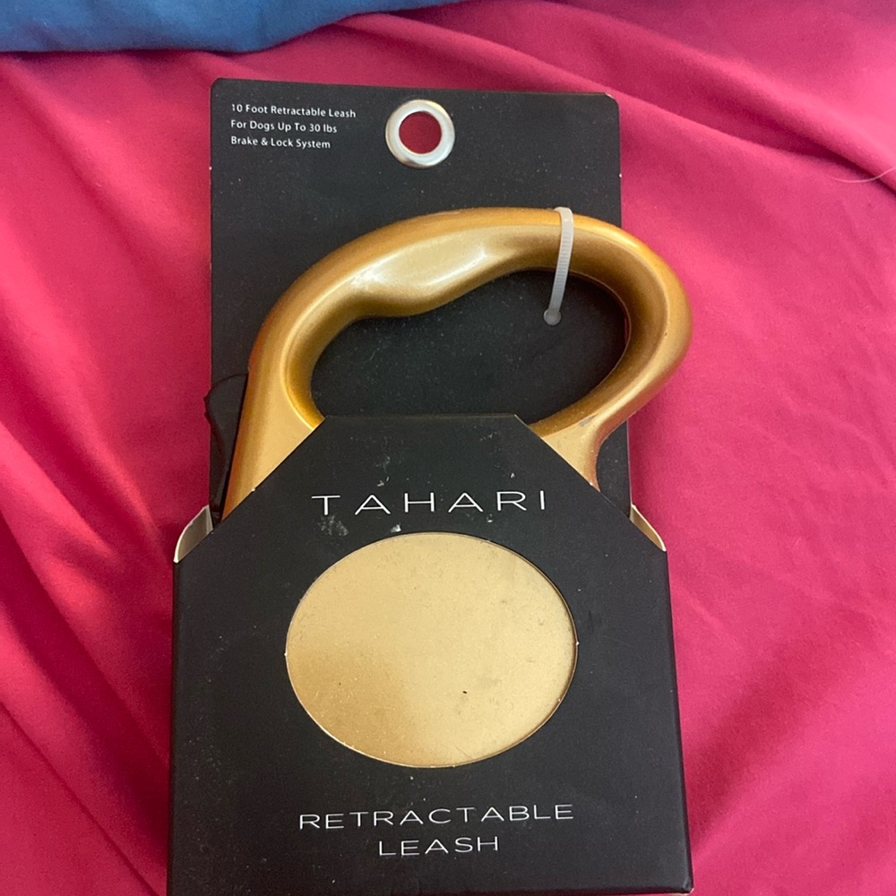 Retractable dog leash